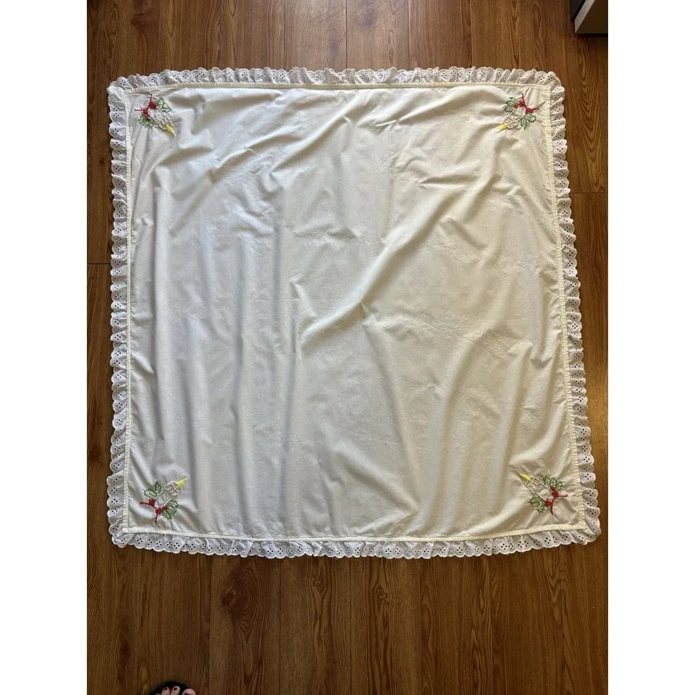 Vintage Candlewick Tablecloth w Eyelet Lace & 5 Placemats/Napkins Holiday Candle